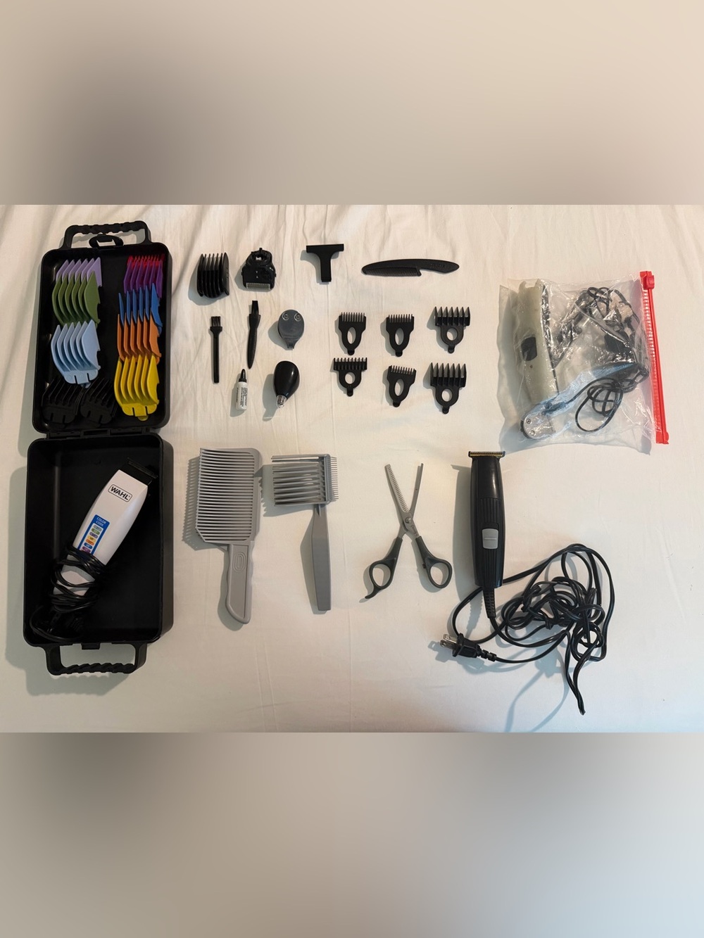 1 Wahl + 2 ConAir Trimmers + 2 Blend Friend Fade Combs + Thinning Scissors LOT